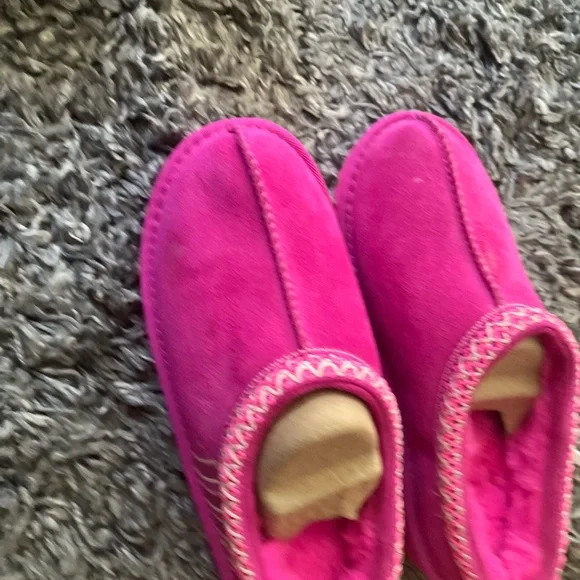 UGG Fuchsia Suede Slippers - Picture 2 of 2